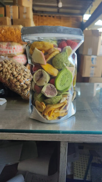 فواكه مجففة بالتبريد